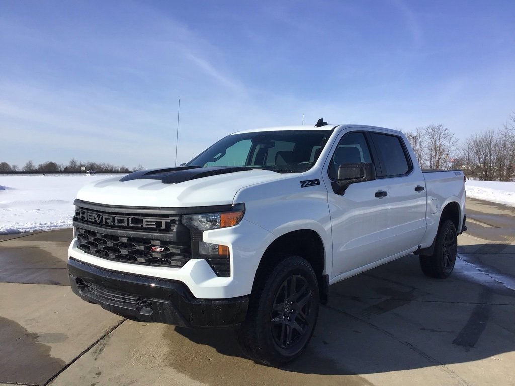 Used 2026 Chevrolet Silverado 1500 Custom Trail Boss w/ Turbomax Blackout Package image 9