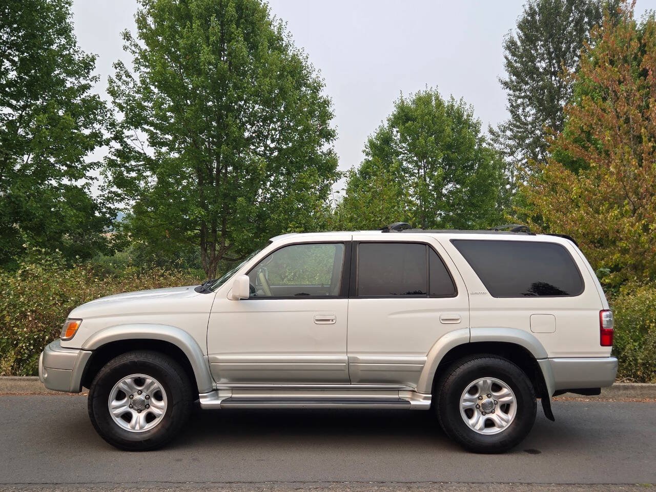 Used 2001 Toyota 4Runner Limited RWD image 8
