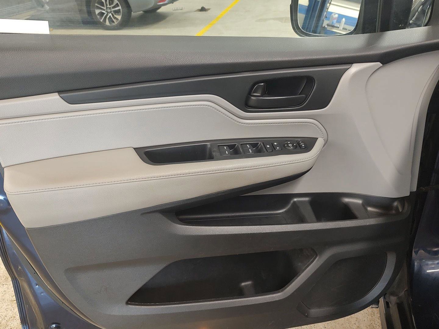 Used 2019 Honda Odyssey LX image 14