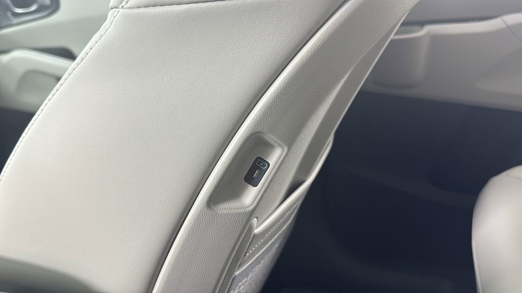 New 2026 Kia Sorento EX image 37