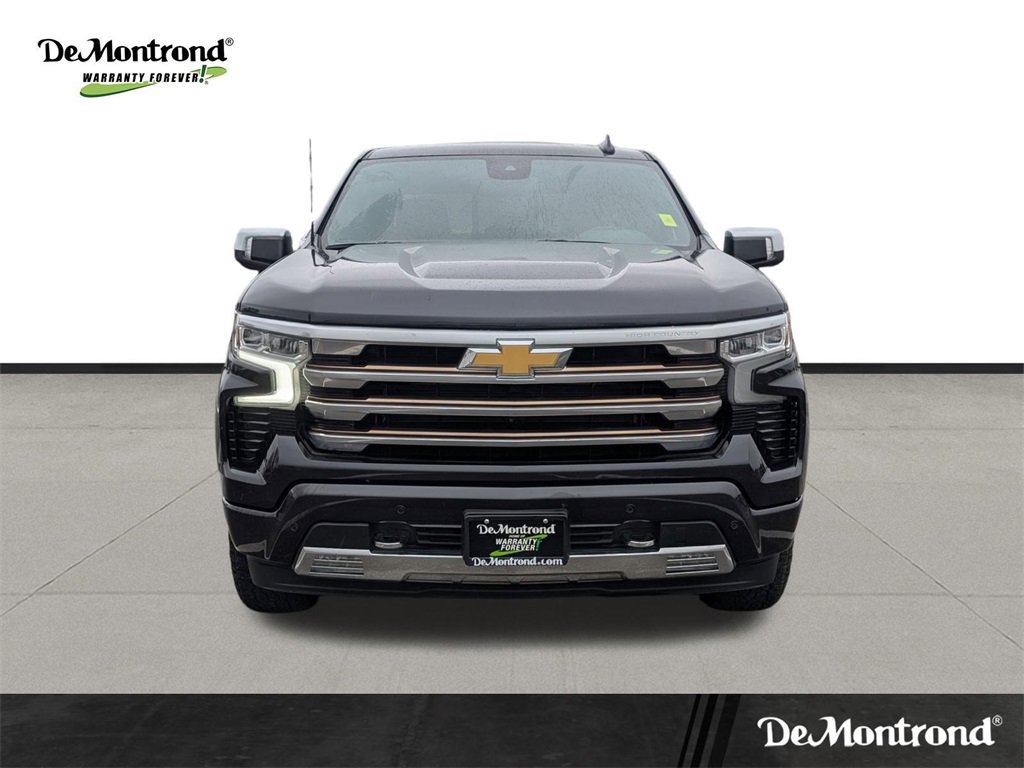 Used 2022 Chevrolet Silverado 1500 High Country w/ Z71 Off-Road Package image 2
