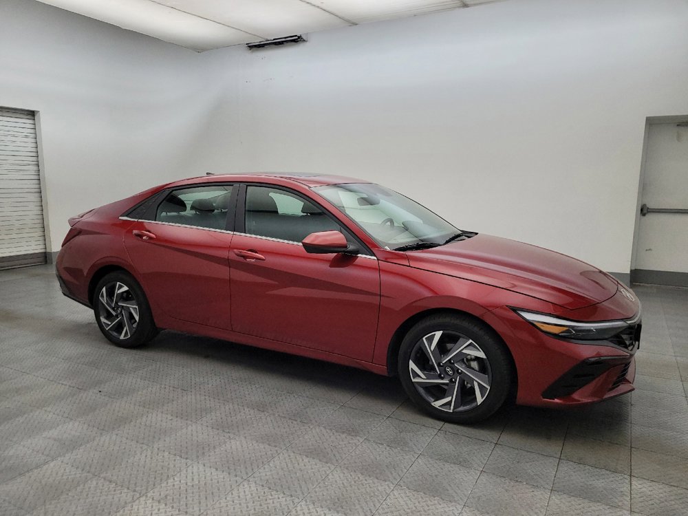Used 2025 Hyundai Elantra SEL FWD image 11