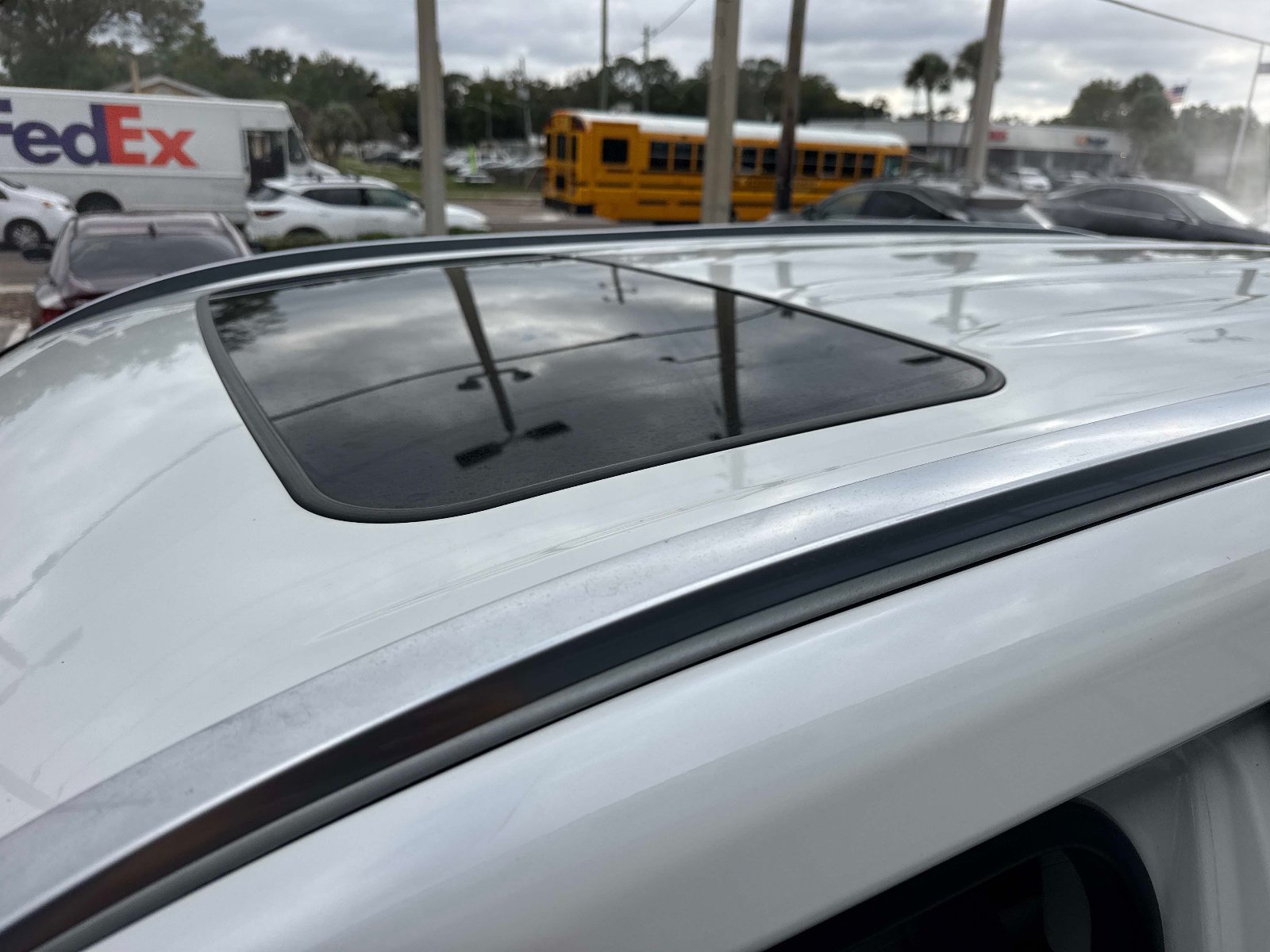 Used 2021 Toyota Highlander XLE AWD/4WD image 34