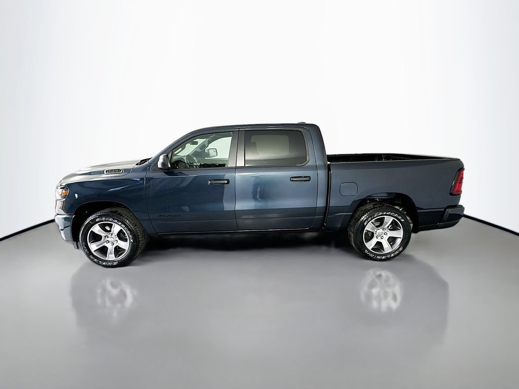 New 2026 RAM 1500 Express AWD/4WD image 4