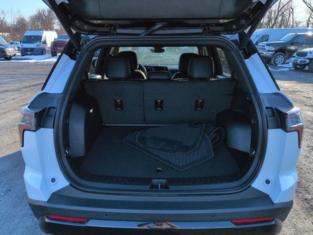 Used 2026 Chevrolet Equinox RS w/ Convenience Package III image 5