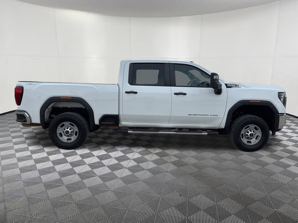 Used 2024 GMC Sierra 2500 Pro w/ Convenience Package image 9