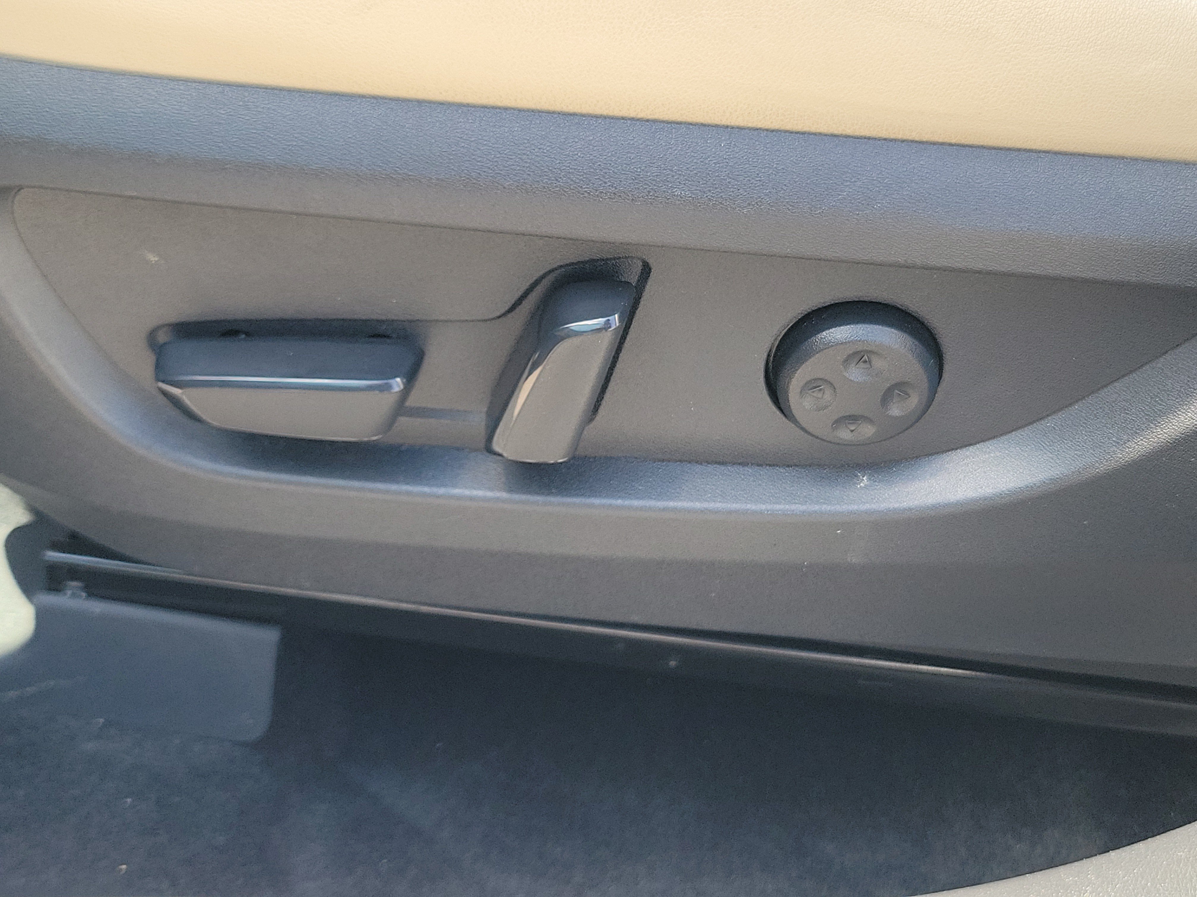 Used 2022 INFINITI QX50 Luxe FWD image 13