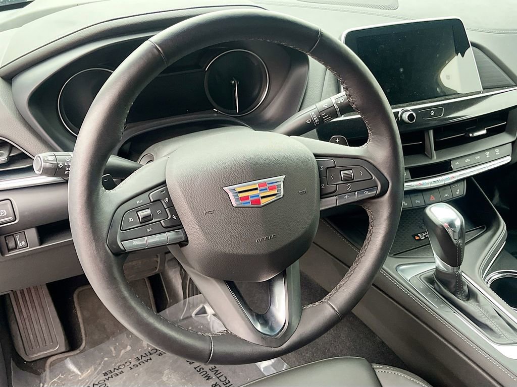 Used 2025 Cadillac CT4 Luxury image 11