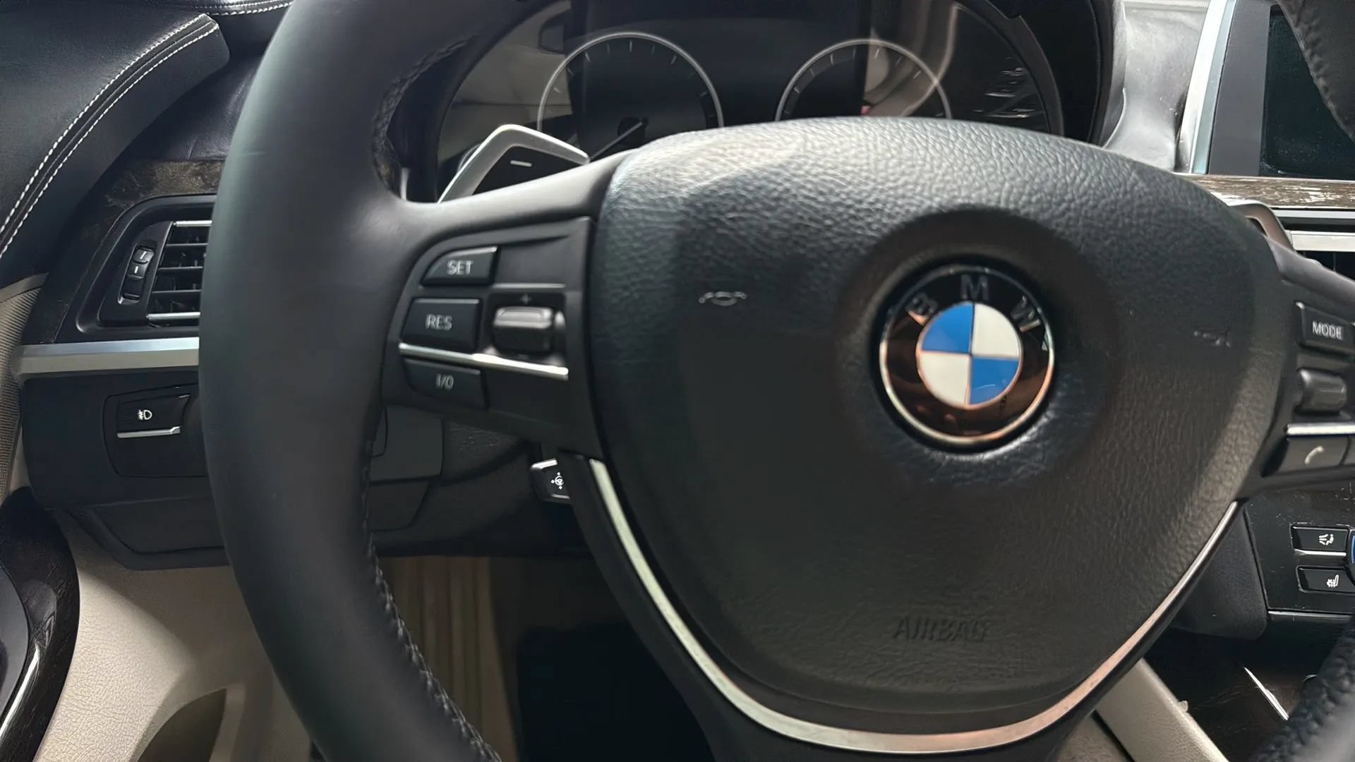 Used 2012 BMW 650i Convertible RWD image 24