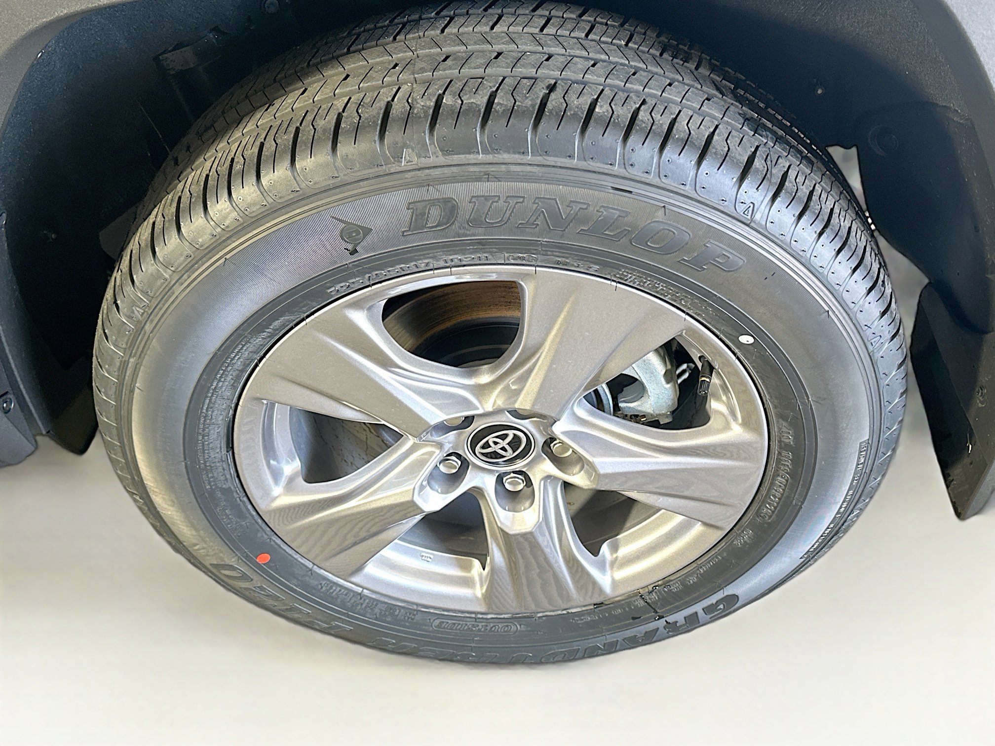 Used 2025 Toyota RAV4 XLE w/ Convenience Package image 11