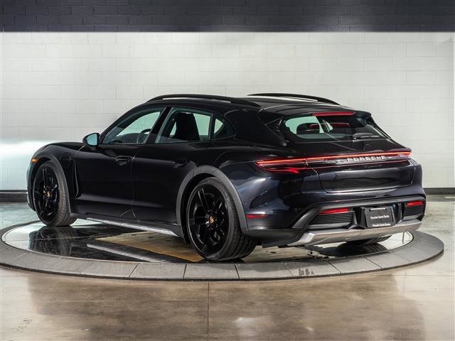 Used 2025 Porsche Taycan 4 Cross Turismo image 3