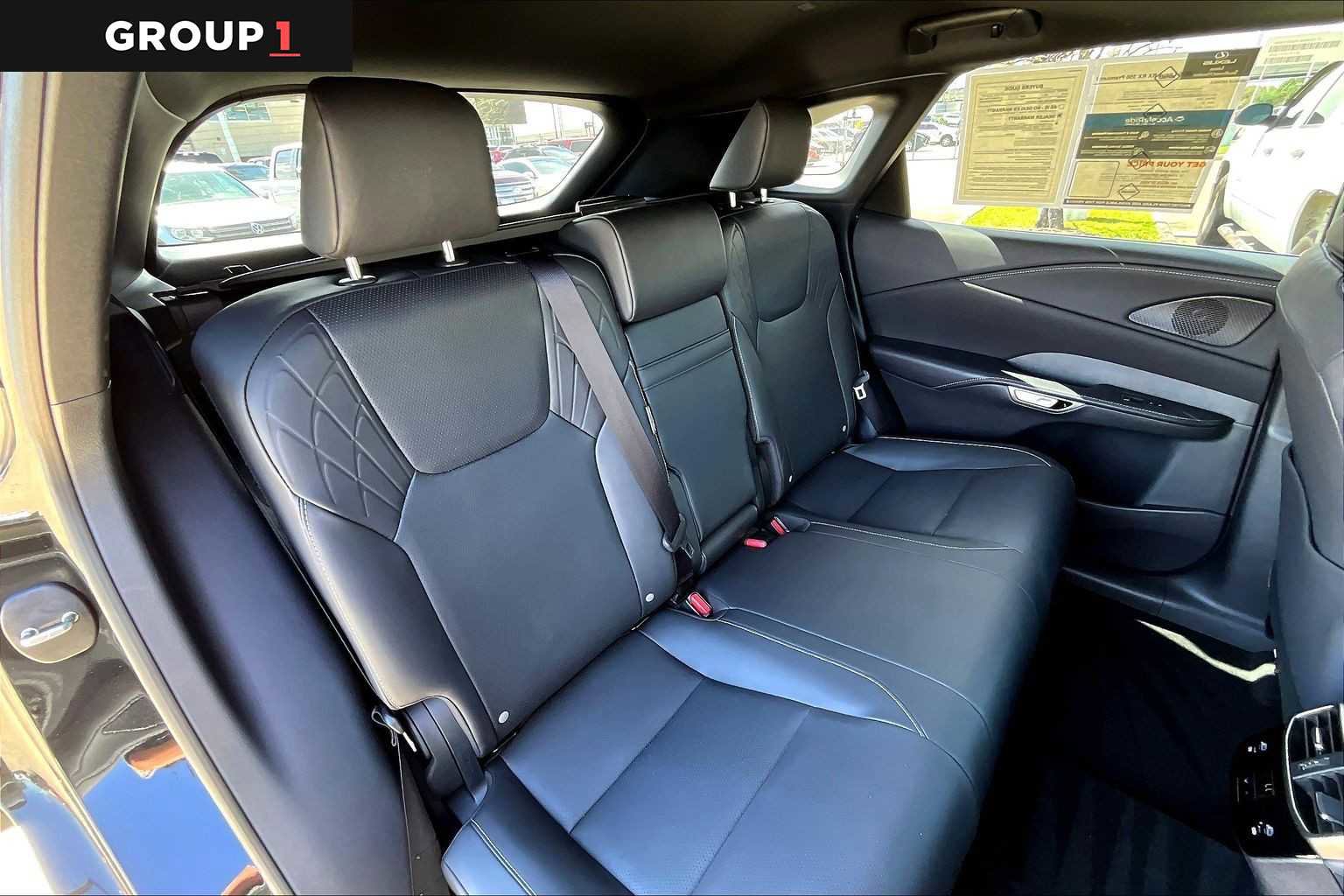 Used 2025 Lexus RX 350 Premium Plus w/ Accessory Package (Z1) image 17