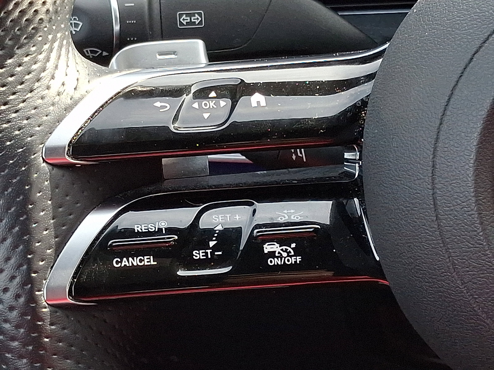 Certified 2022 Mercedes-Benz E 450 4MATIC Coupe image 23