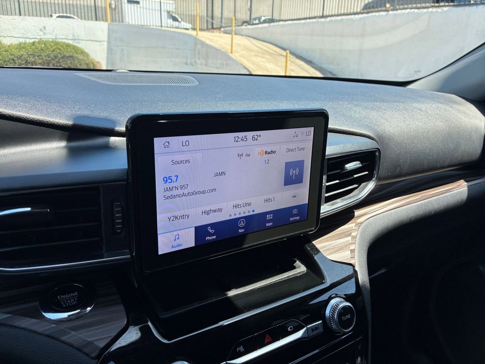 Used 2023 Ford Explorer Limited image 21