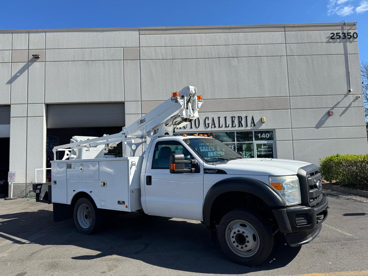 Used 2015 Ford F450 XL w/ Power Equipment Group image 3