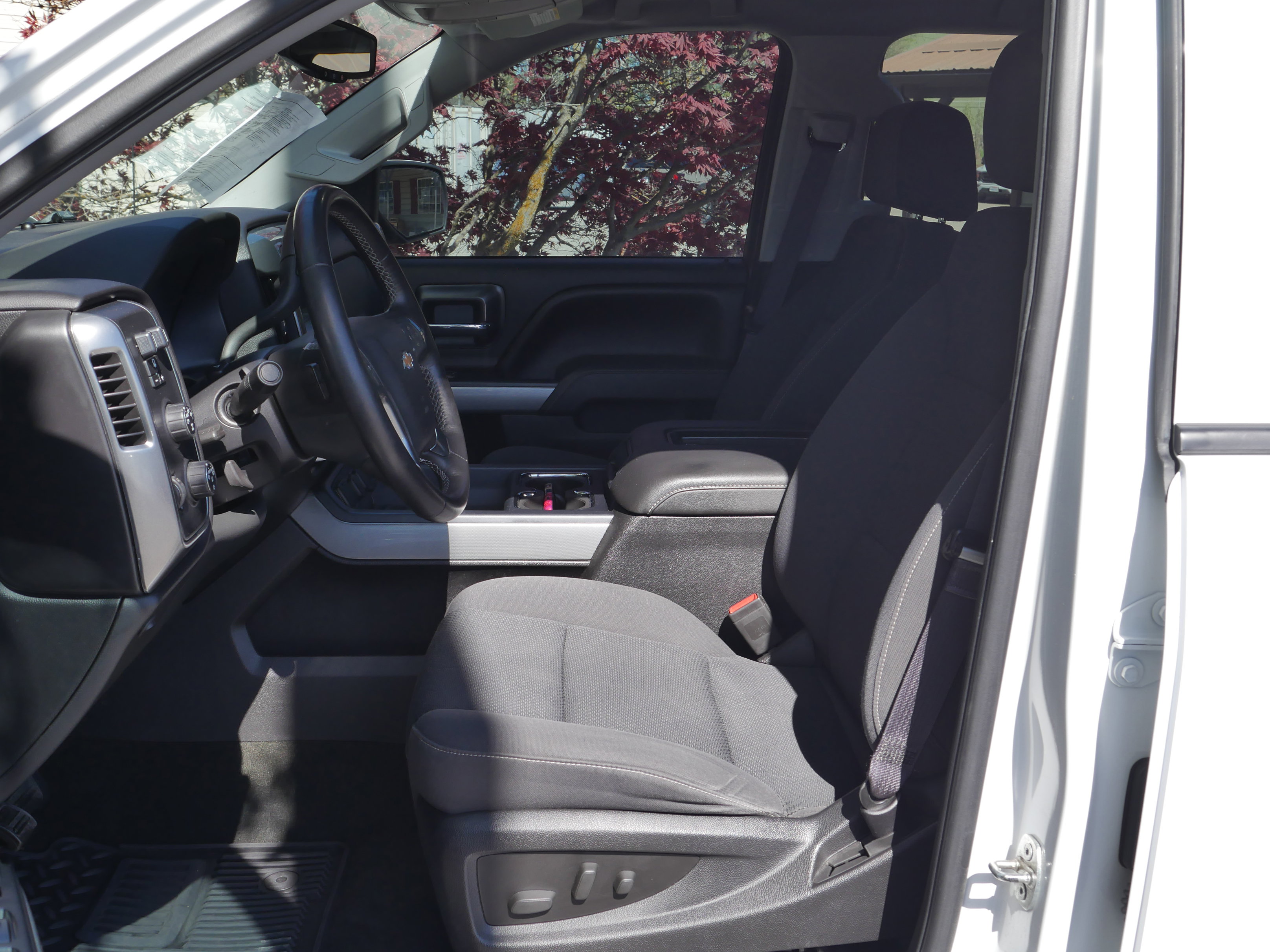 Used 2016 Chevrolet Silverado 1500 LT w/ All Star Edition AWD/4WD image 3