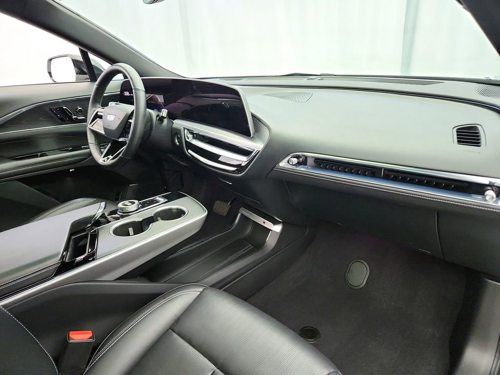Used 2024 Cadillac Lyriq Sport AWD/4WD image 26