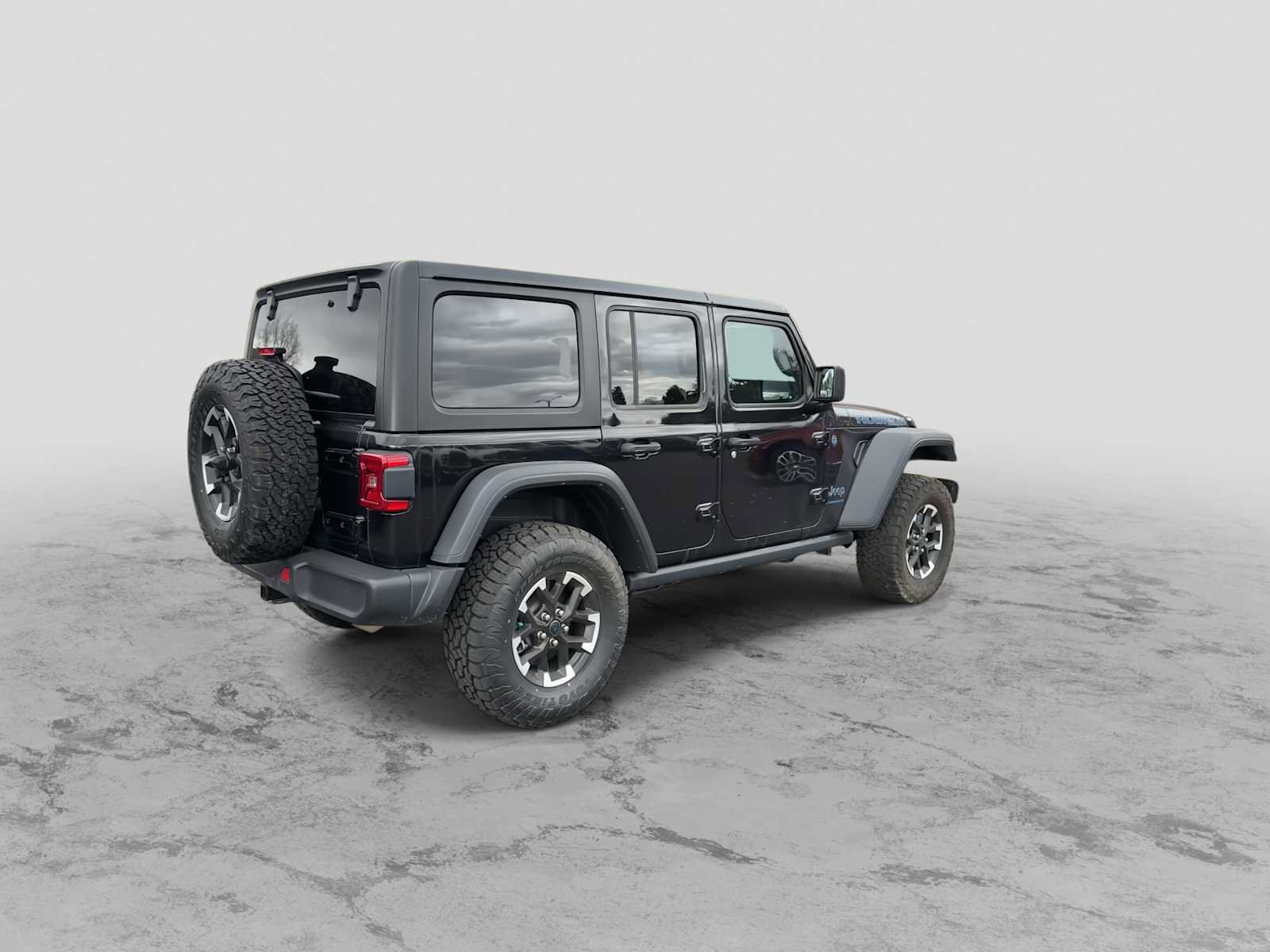 Used 2024 Jeep Wrangler Rubicon image 8