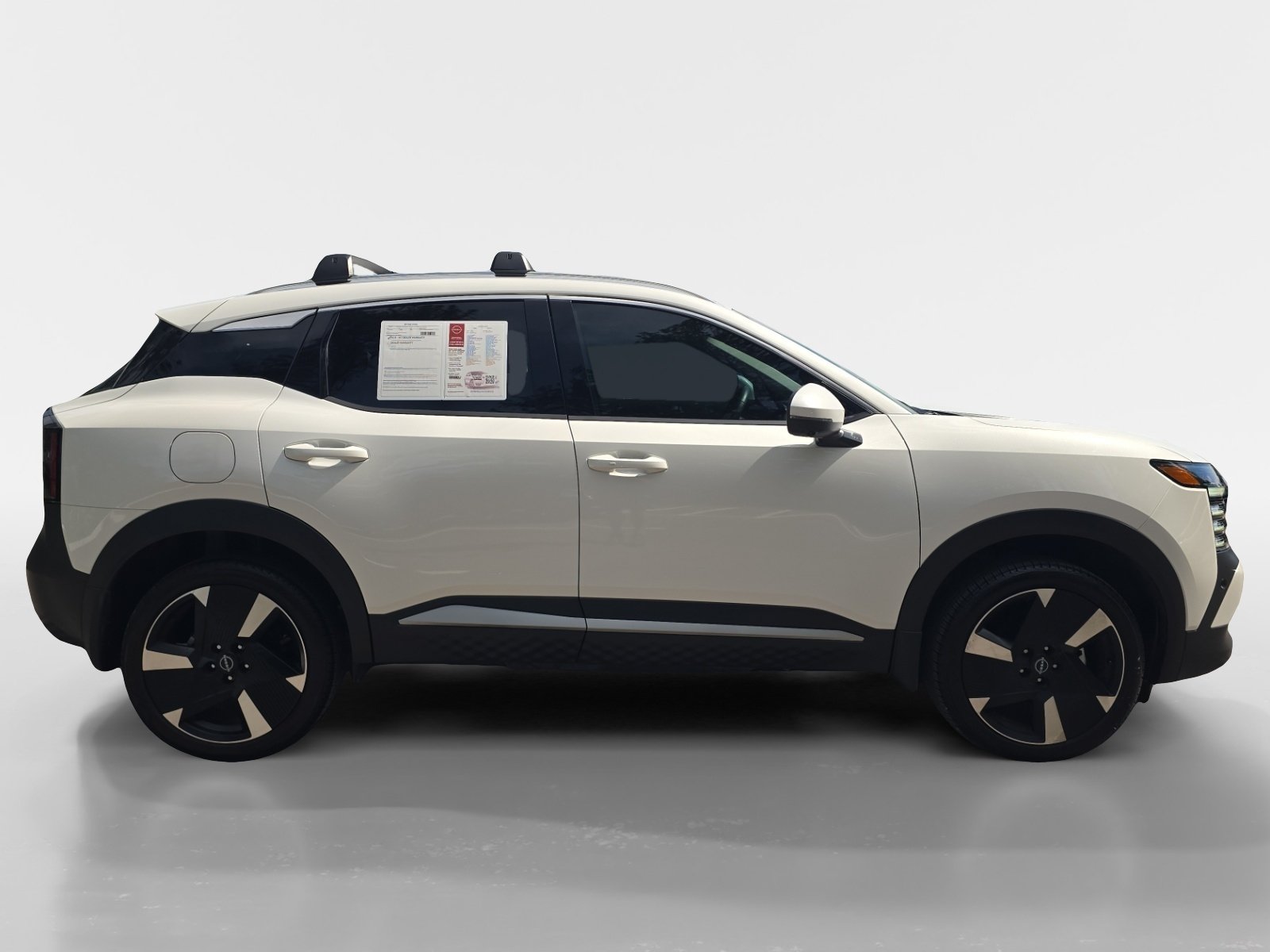 Certified 2025 Nissan Kicks SR w/ Illumination Package FWD image 7