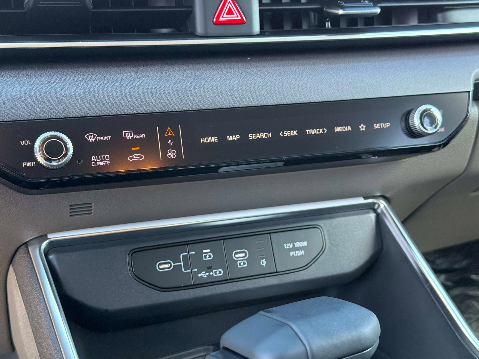 New 2026 Kia Carnival EX FWD image 23