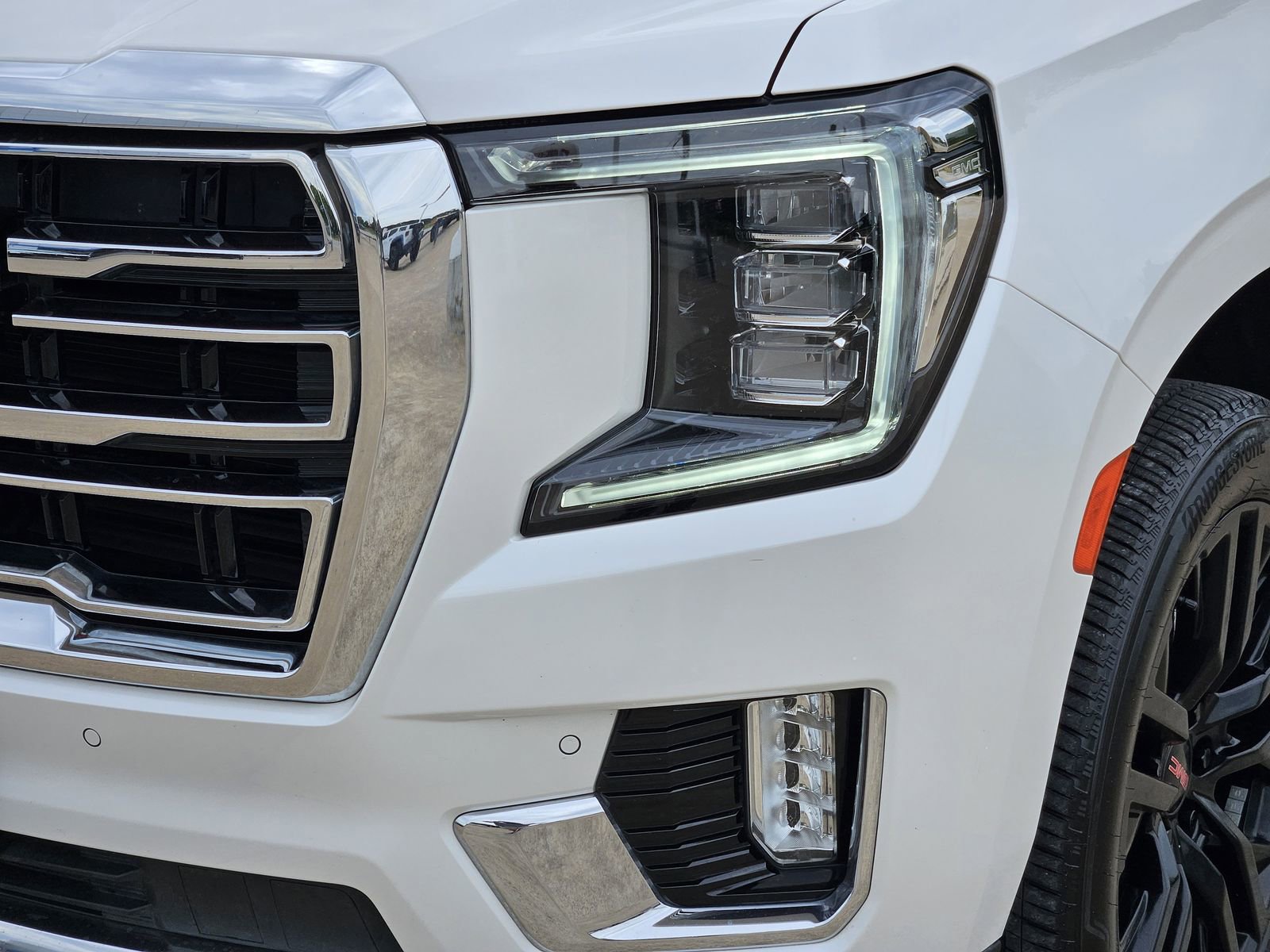 Used 2021 GMC Yukon SLT w/ SLT Premium Package RWD image 11