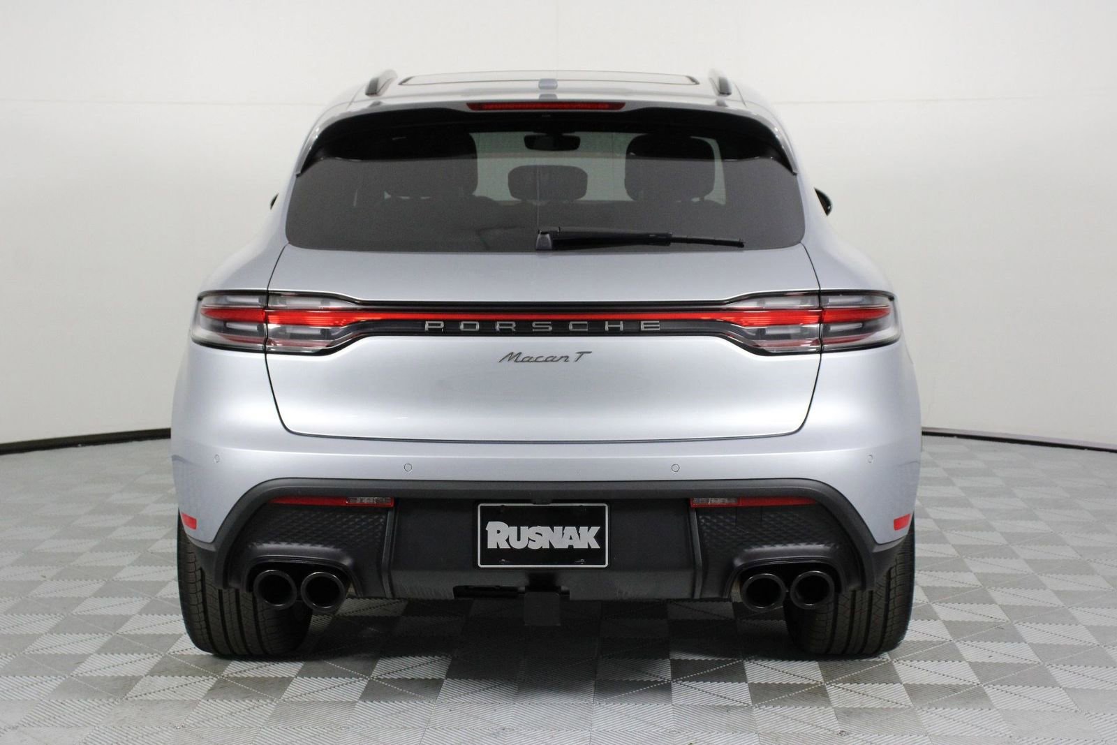 Certified 2026 Porsche Macan Turbo AWD/4WD image 6