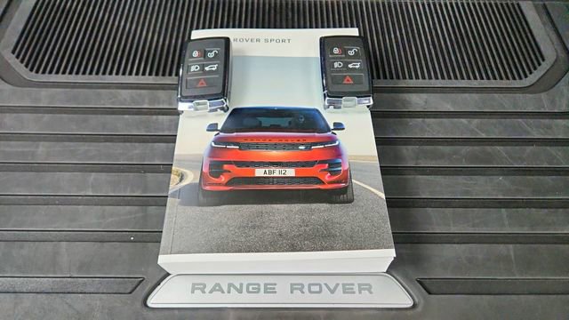 Used 2024 Land Rover Range Rover Sport Dynamic SE image 62