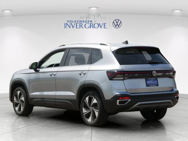 Certified 2025 Volkswagen Taos SE AWD/4WD image 5