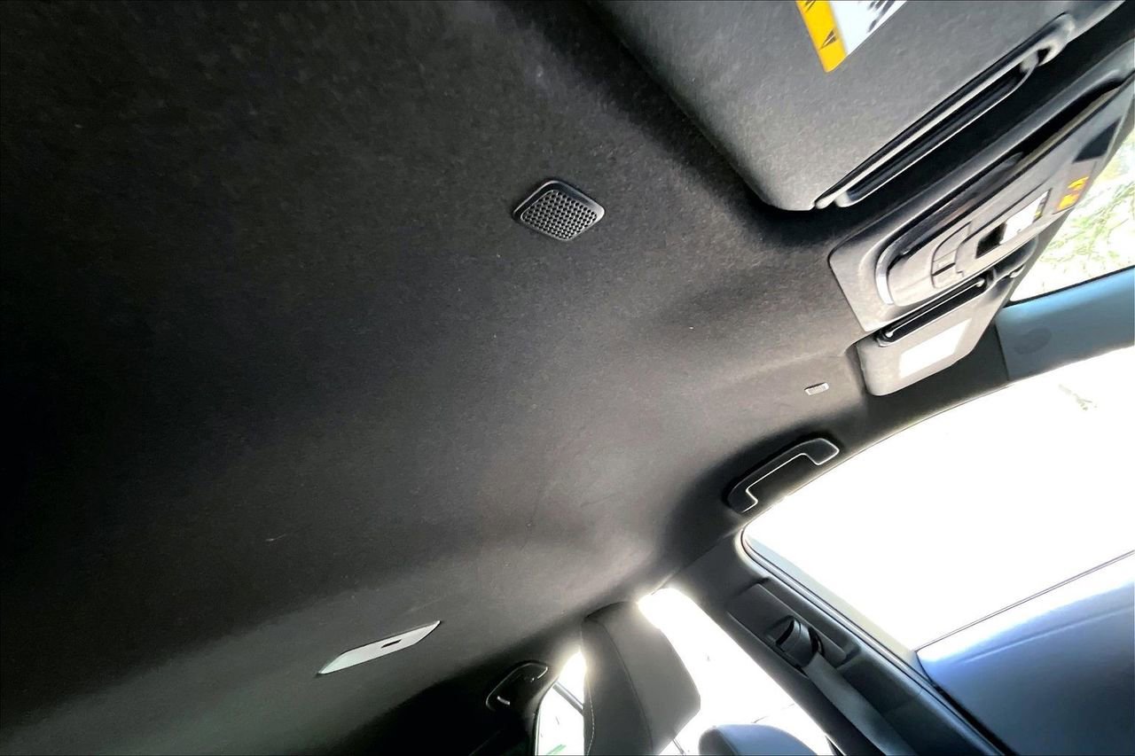 Used 2025 Toyota Corolla SE image 24