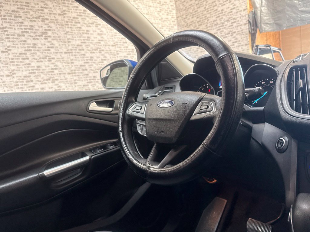 Used 2019 Ford Escape SE FWD image 17