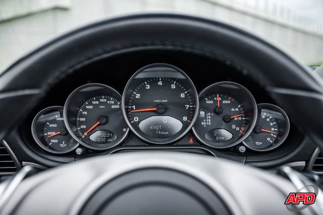 Used 2010 Porsche 911 Carrera RWD image 6