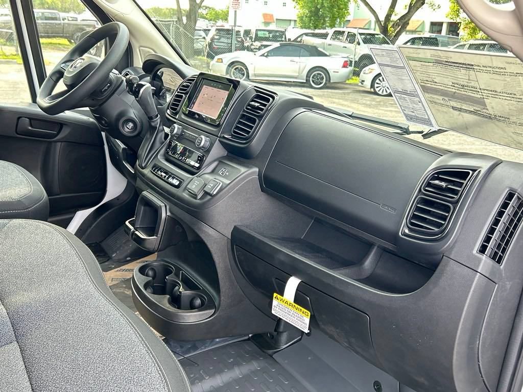 New 2024 RAM ProMaster 2500 w/ Upfitter's Prep Package FWD image 17