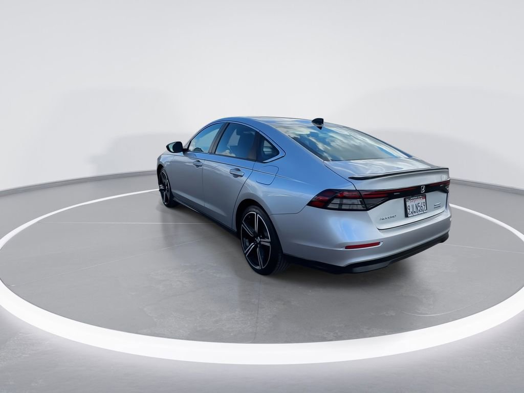 Used 2024 Honda Accord Sport image 9
