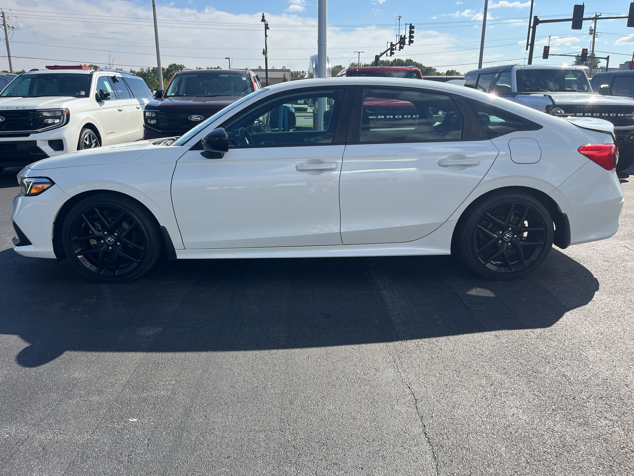Used 2023 Honda Civic Sport image 7
