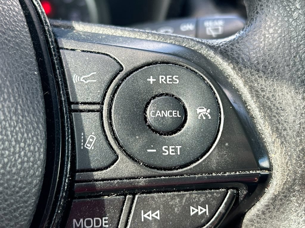 Used 2019 Toyota RAV4 LE FWD image 17