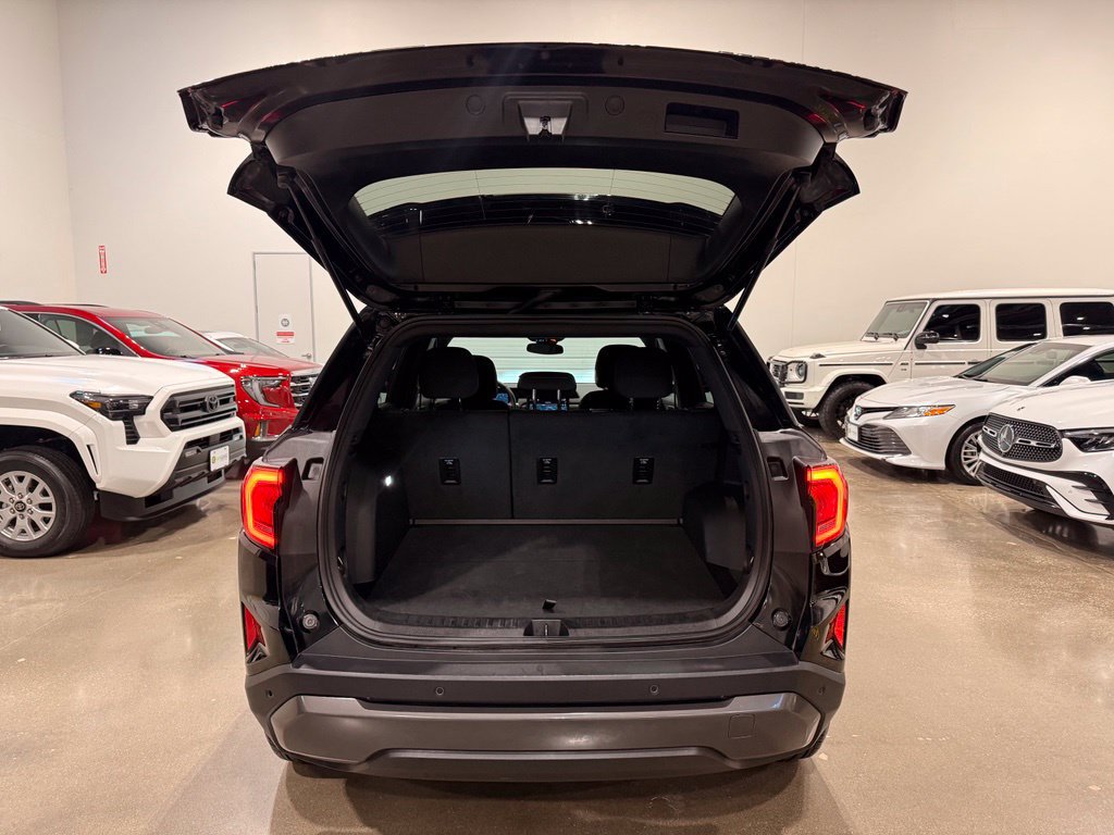 Used 2026 GMC Terrain Elevation AWD/4WD image 9