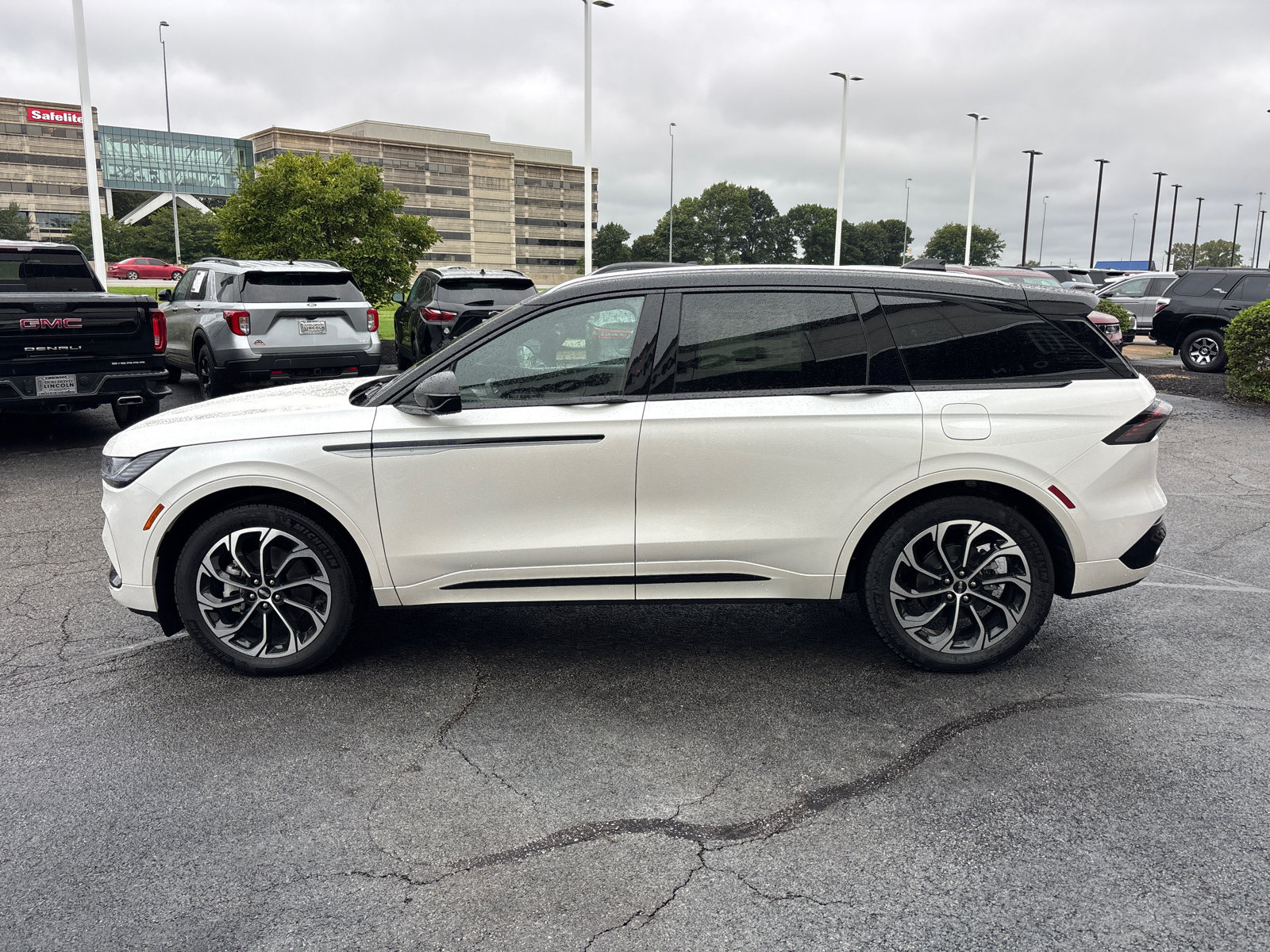 New 2026 Lincoln Nautilus Reserve AWD/4WD image 4