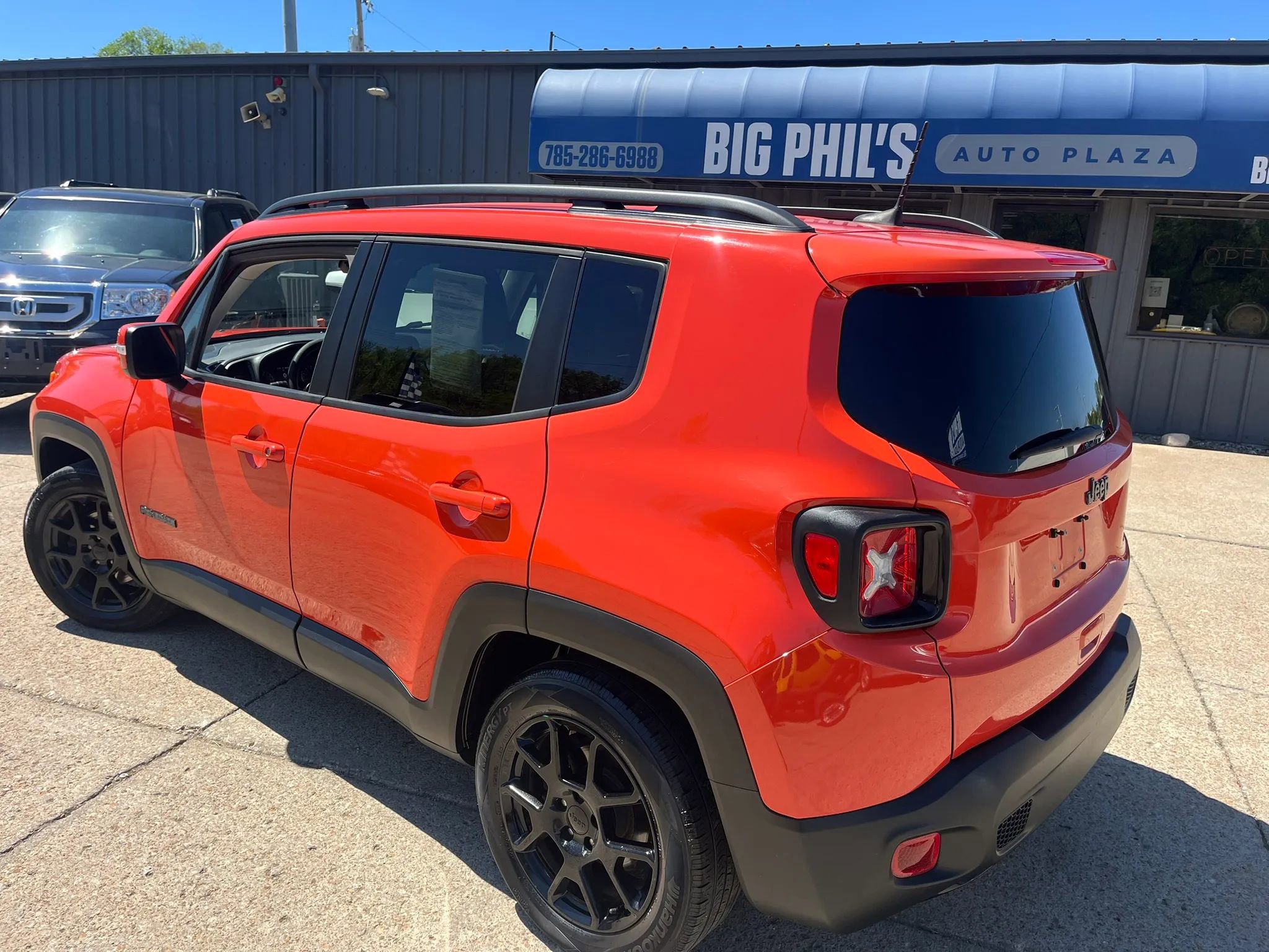 Used 2019 Jeep Renegade Altitude w/ Quick Order Package 2XM FWD image 6