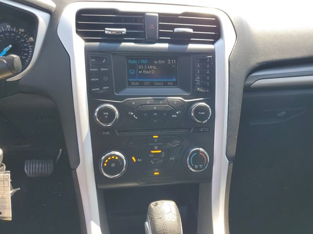 Used 2015 Ford Fusion SE FWD image 22