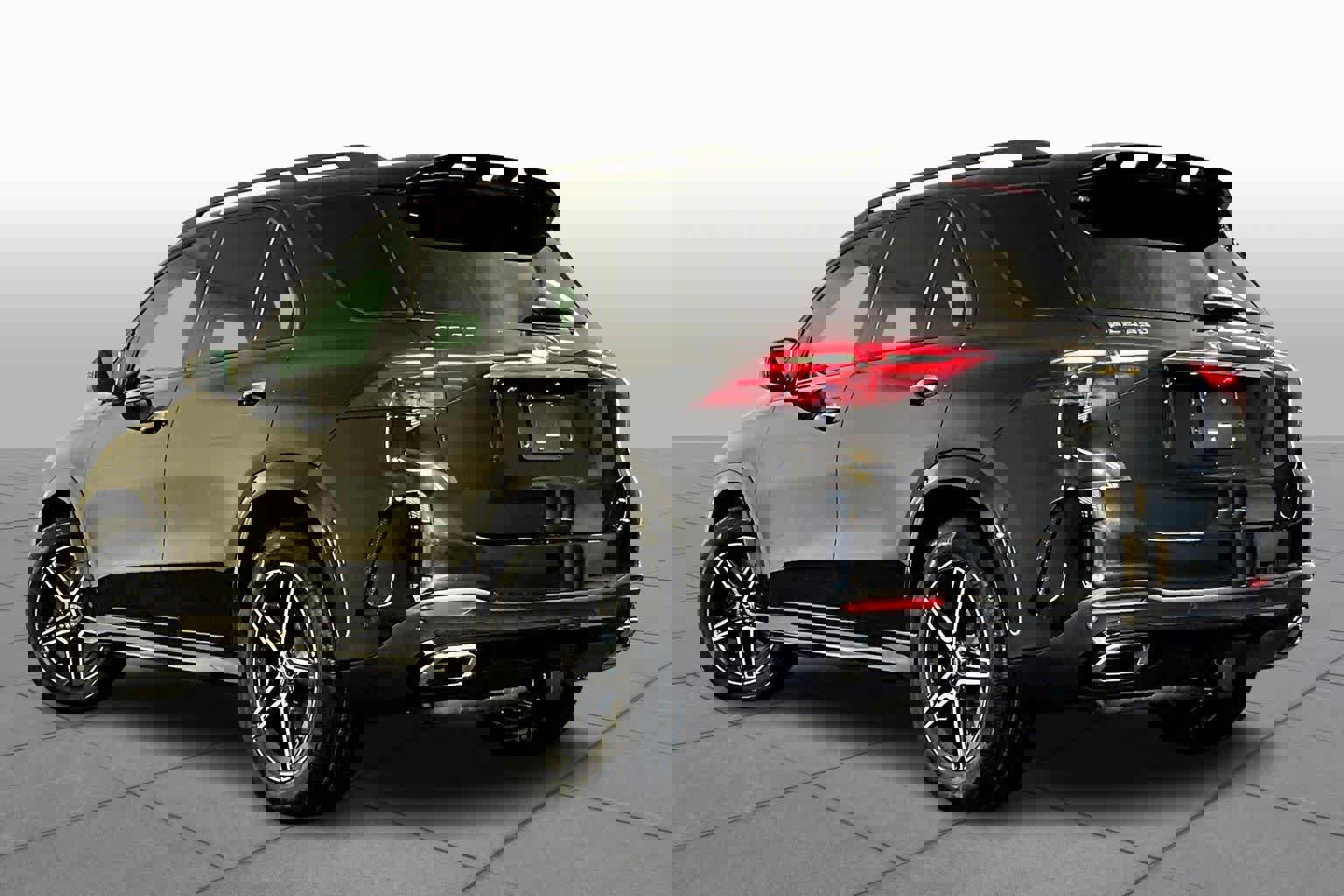 New 2026 Mercedes-Benz GLE 350 4MATIC image 3