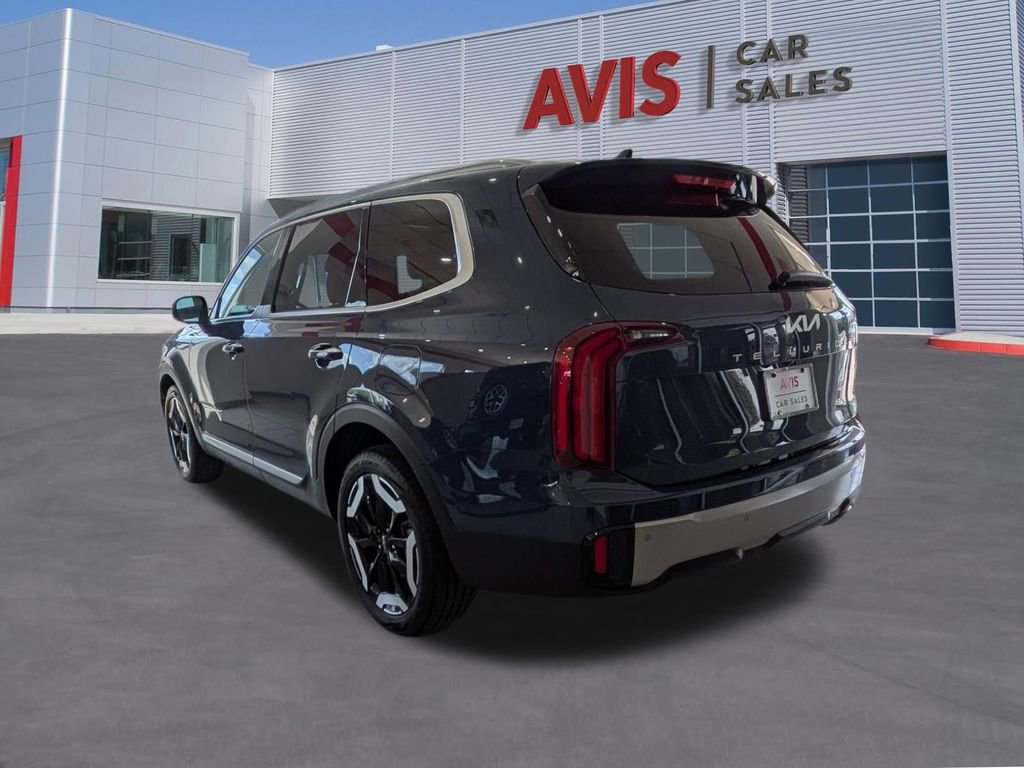 Used 2025 Kia Telluride S image 9