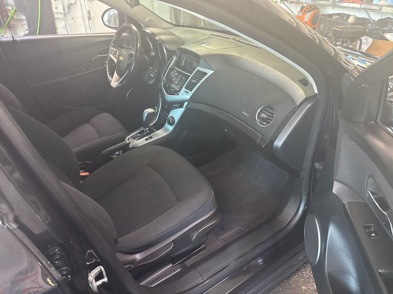 Used 2011 Chevrolet Cruze LT image 9