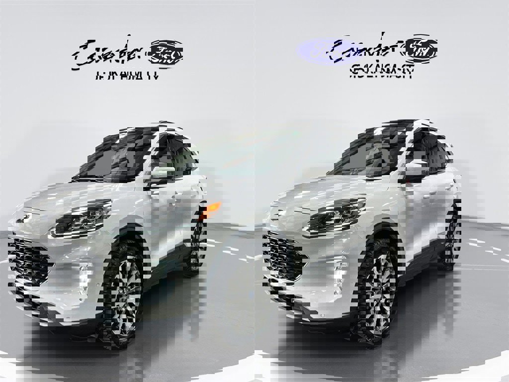 Used 2020 Ford Escape Titanium w/ Titanium Premium Package 2.0 image 4