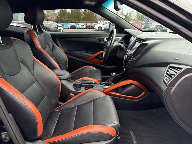 Used 2016 Hyundai Veloster Turbo image 12