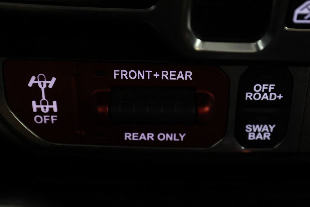 Used 2020 Jeep Gladiator Rubicon AWD/4WD image 27