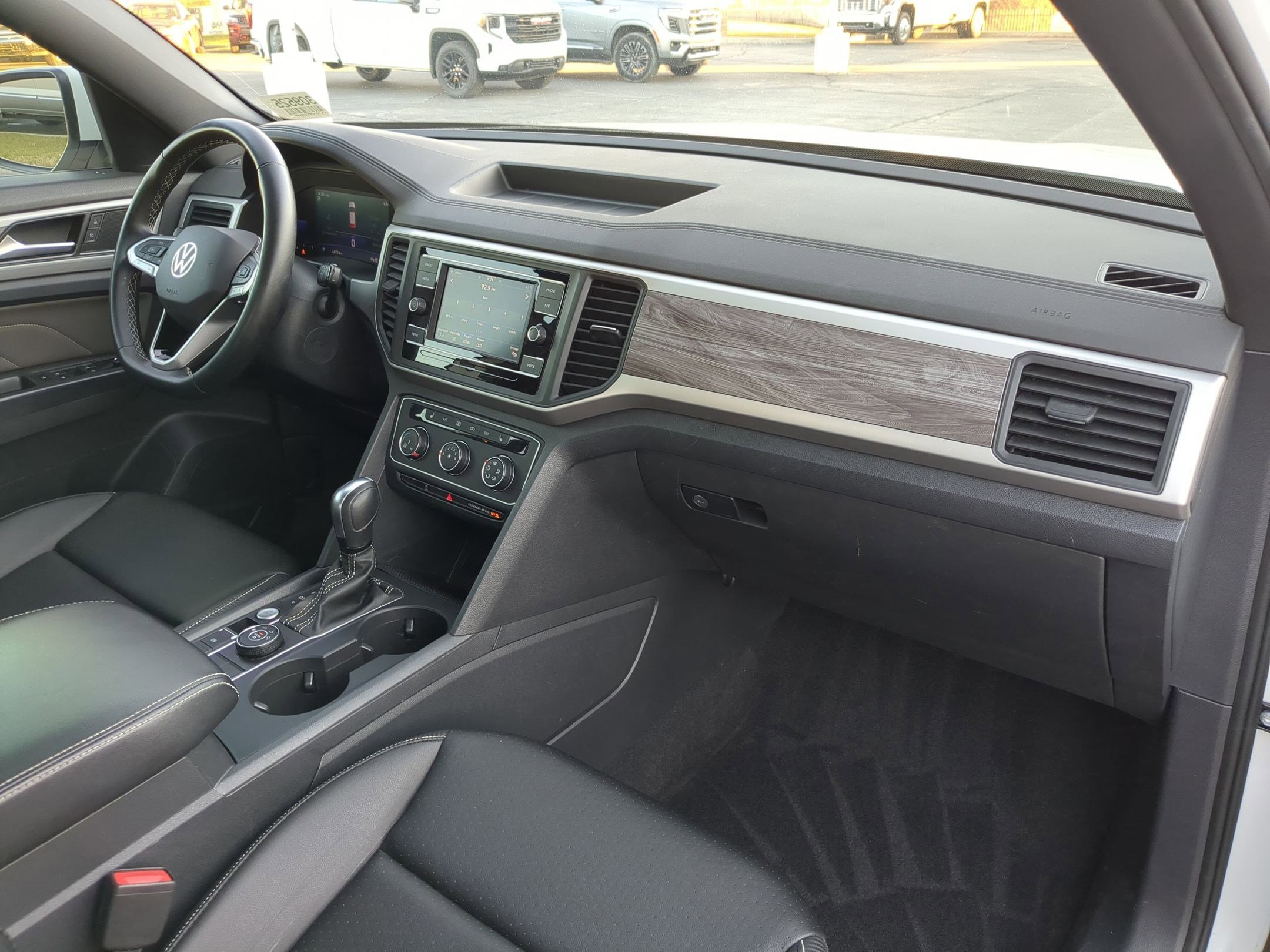 Used 2023 Volkswagen Atlas Cross Sport SE image 20