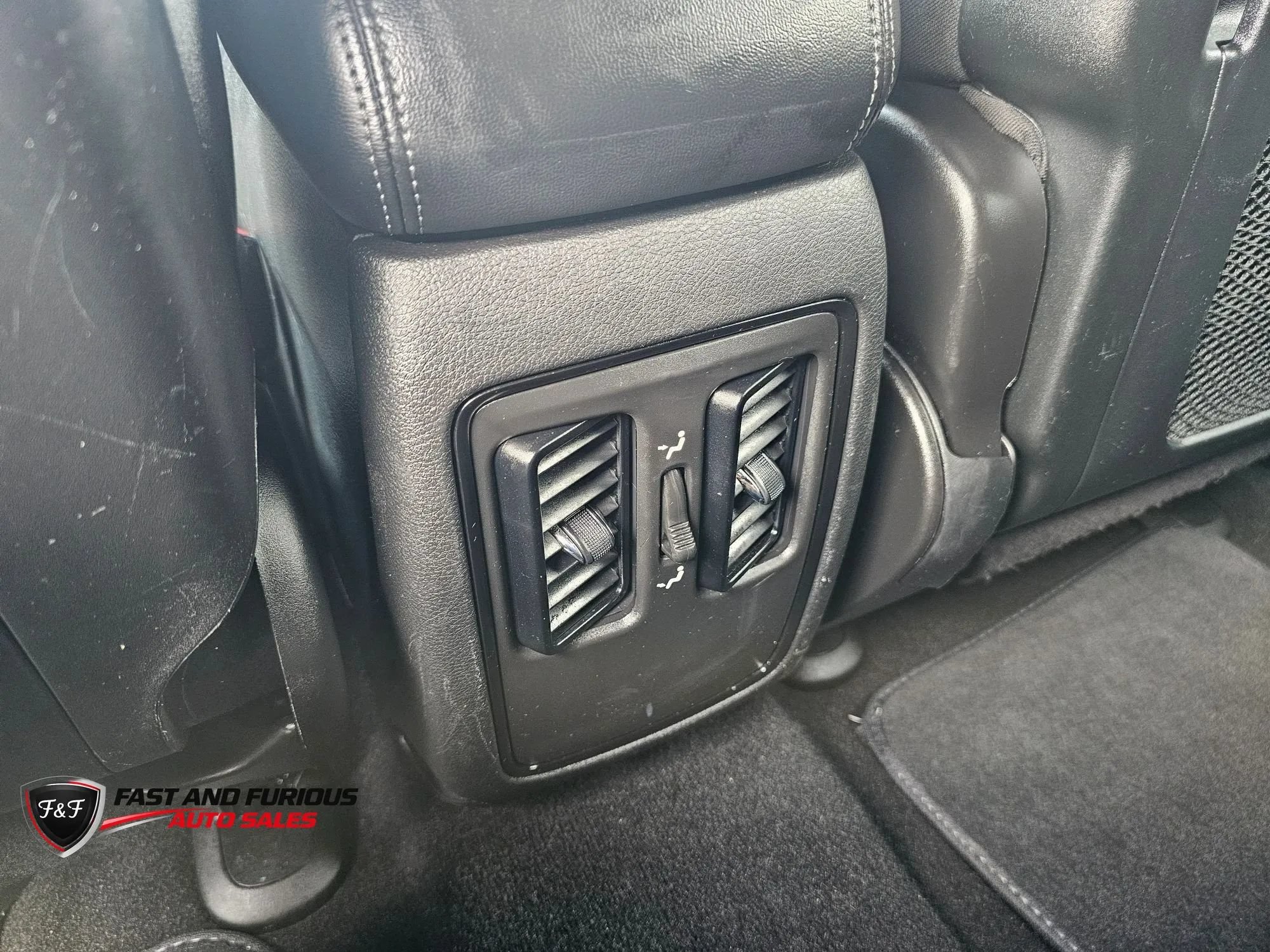Used 2023 Dodge Durango SXT RWD image 29