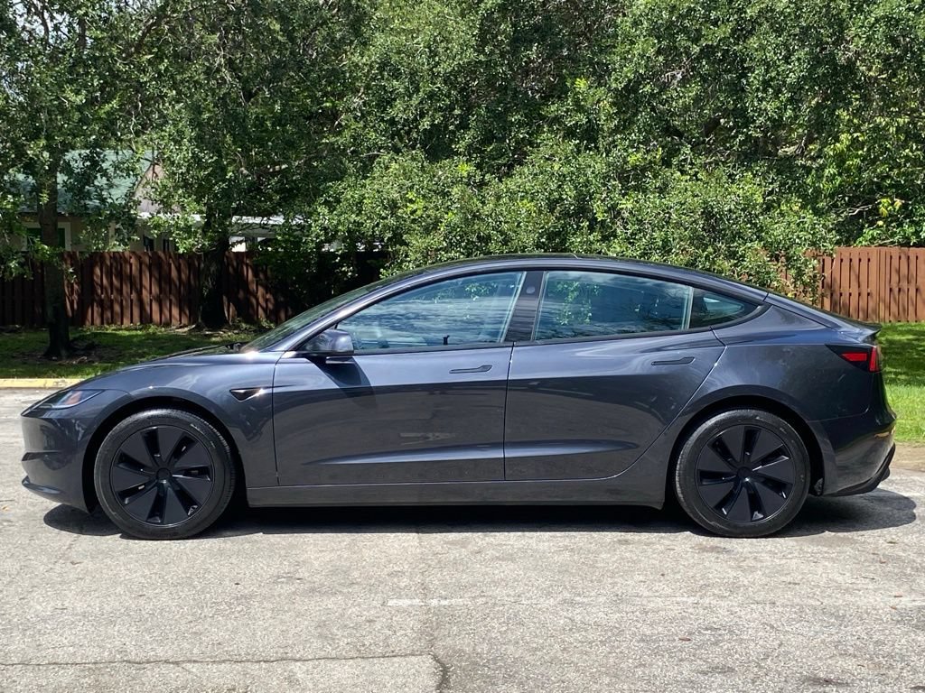 Used 2024 Tesla Model 3 Standard Range RWD image 9