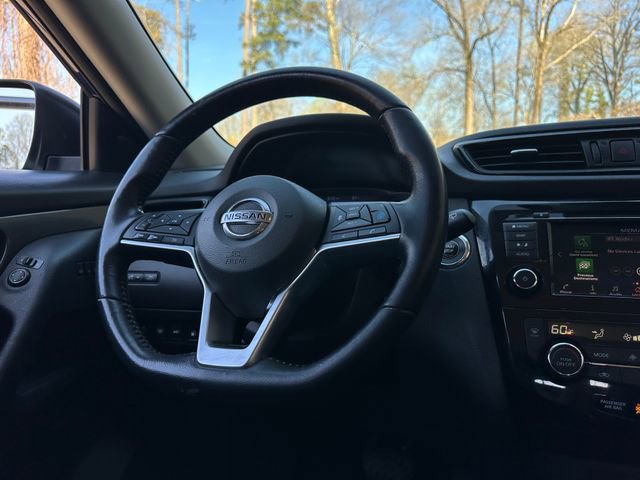 Used 2020 Nissan Rogue SV w/ Premium Package image 20
