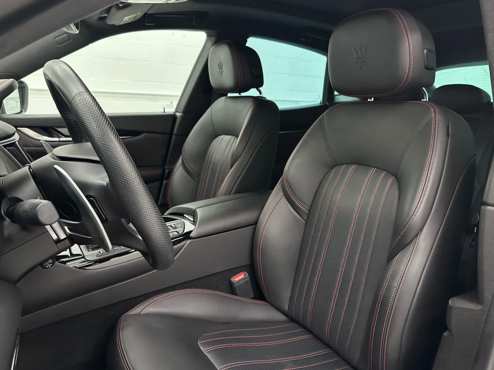Used 2023 Maserati Levante GT AWD/4WD image 13